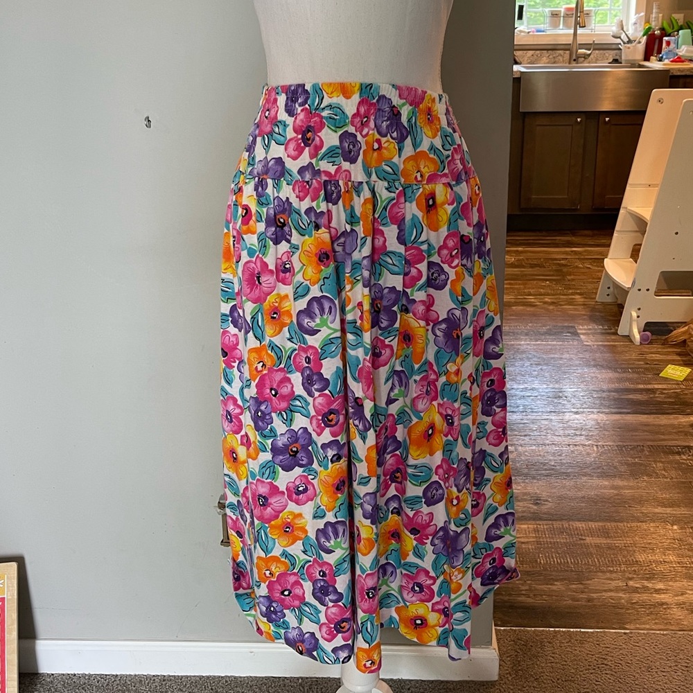 Vintage Cabin Creek floral skirt